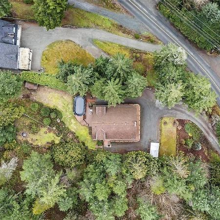 Chalet Style Cottage Near Shawnigan Lake Dış mekan fotoğraf