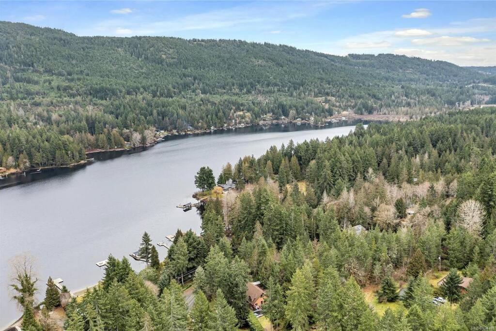 Chalet Style Cottage Near Shawnigan Lake Dış mekan fotoğraf