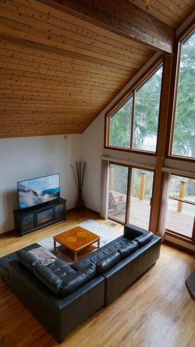 Chalet Style Cottage Near Shawnigan Lake Dış mekan fotoğraf