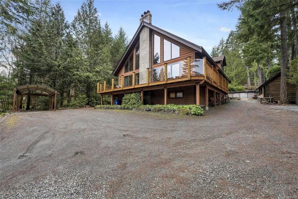 Chalet Style Cottage Near Shawnigan Lake Dış mekan fotoğraf